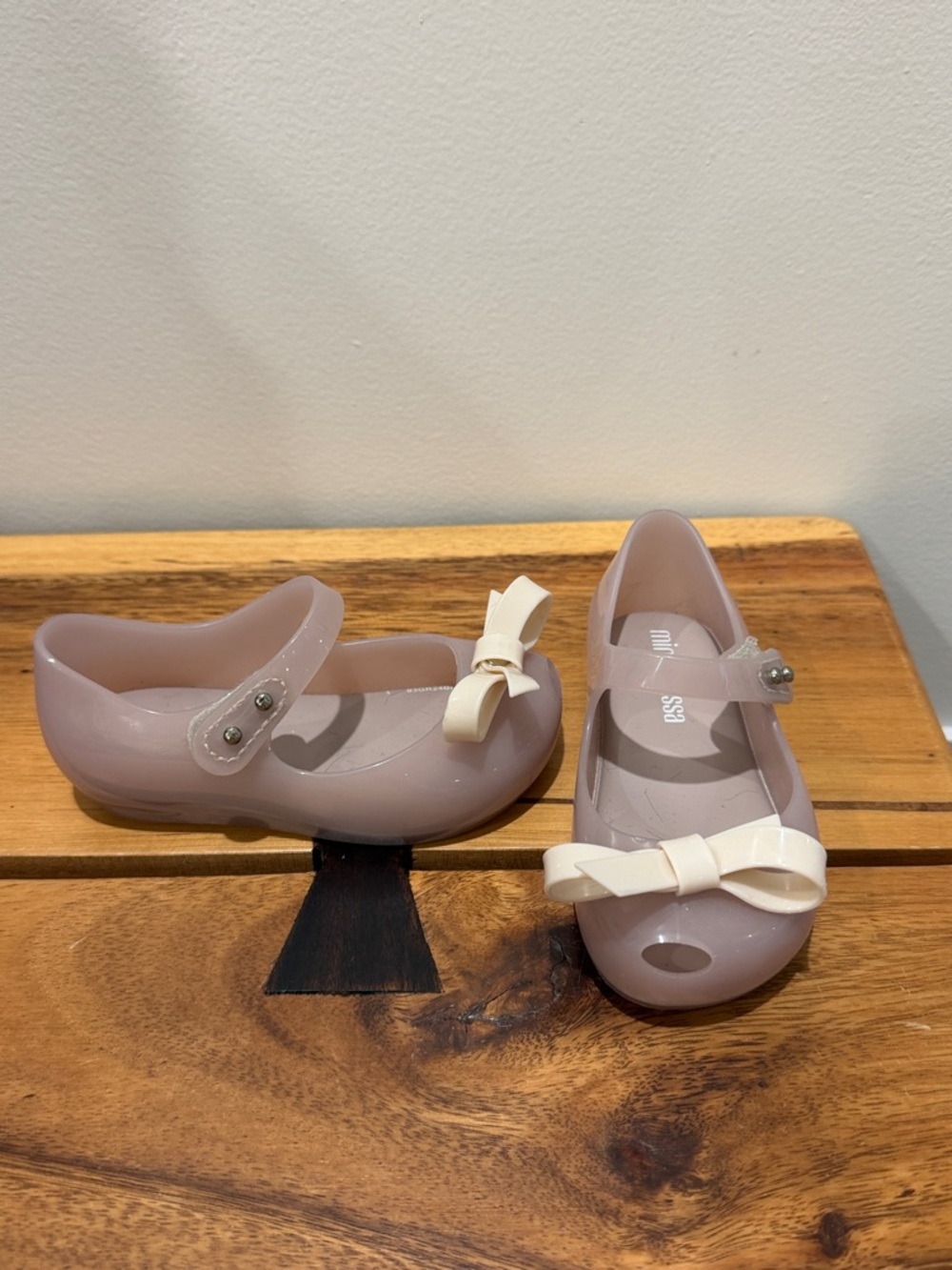 Mini Melissa Pink Jelly Mary Jane Shoes with Cream Bow